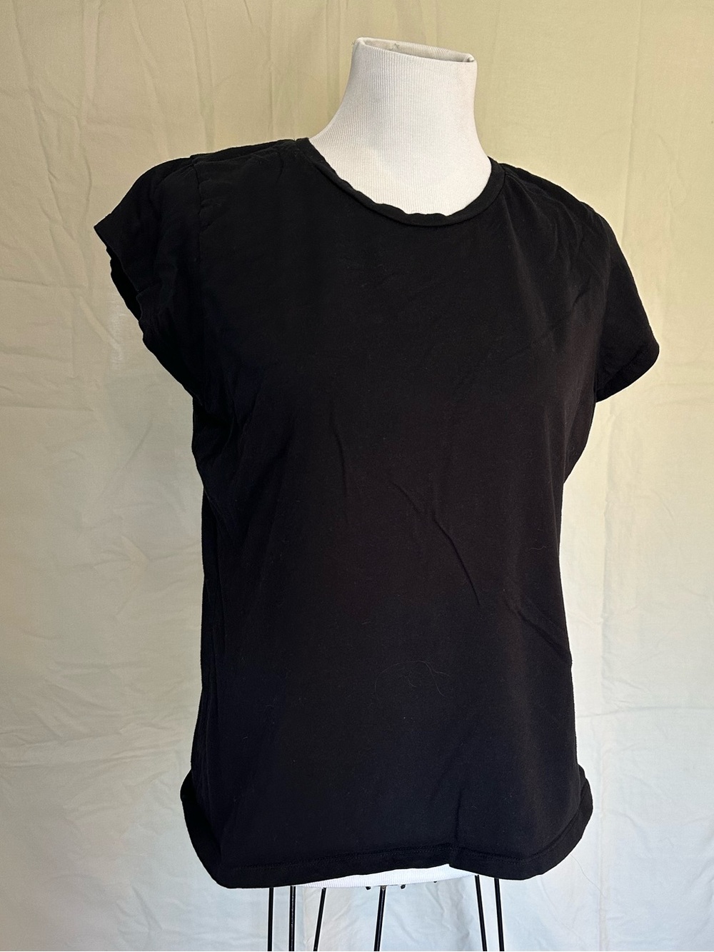 Universal Thread Black Short Sleeve Crewneck Tee T-shirt large 100% cotton